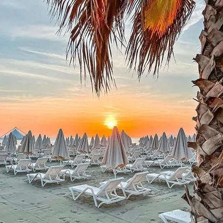 Apartment Durres Beachfront Penthouse Golem (Tirana)